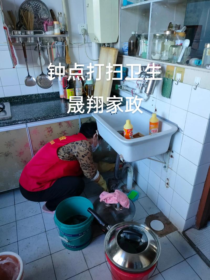沙发清洗：给家里的温馨一角带来新生